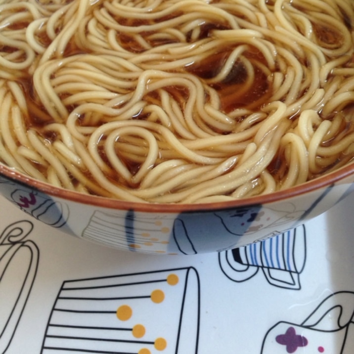 シンプル♪シンプル♪生麺で醤油ラーメン(*^^*)